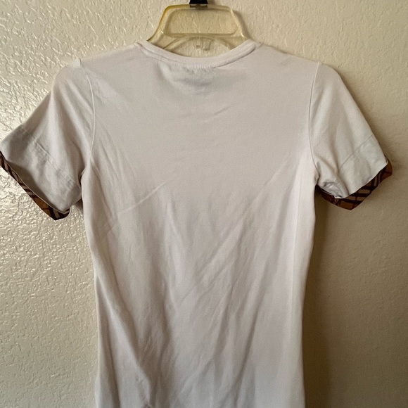 Burberry White T-Shirt with Tan Accents - Picture 5 of 5